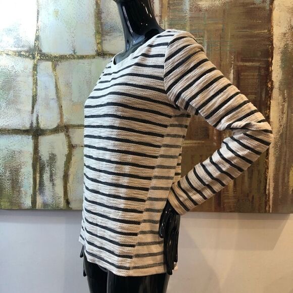 Grifflin Paris Striped Textured Top Size Large - Picture 3 of 5